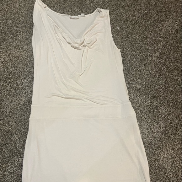 White dress - Picture 2 of 2